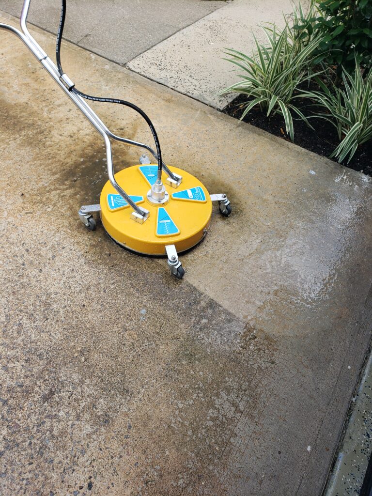 parking lot cleaning services